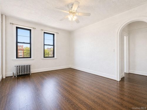 3a-700 Oakland Place, New York, NY, 10457 | Card Image
