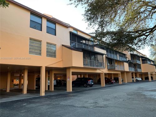 308-400 Commodore Dr, Plantation, FL, 33325-2170 | Card Image