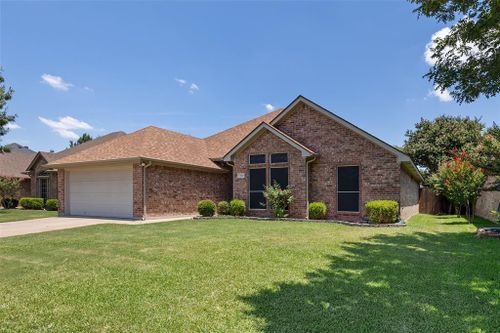 712 Flounder Drive, Burleson, TX, 76028 | Card Image