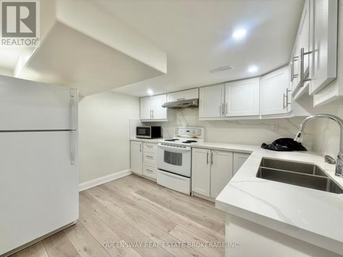 2-76 Maldives Cres, Brampton, ON, L6P1L1 | Card Image