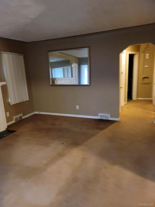 19721 San Juan Dr, Detroit, MI, 48221-1703 | Card Image