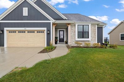 1527 Whalen Drive, House other with 3 bedrooms, 2 bathrooms and null parking in Oconomowoc WI | Image 3