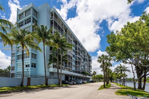 apt-4j-16850 S Glades Dr, North Miami Beach, FL, 33162-2910 | Card Image
