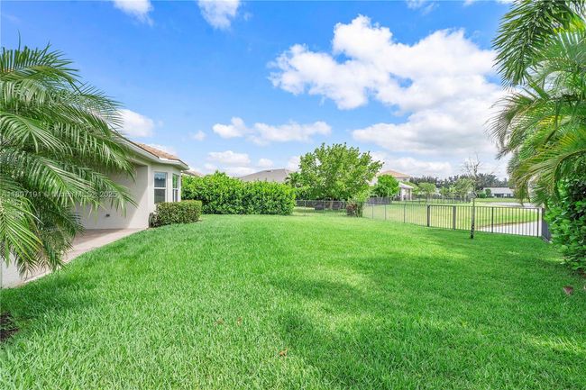 15917 - 15917 Rain Lilly Way, House other with 3 bedrooms, 2 bathrooms and null parking in Westlake FL | Image 25