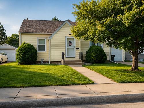 1609 11th Ave N, Fort Dodge, IA, 50501-7726 | Card Image
