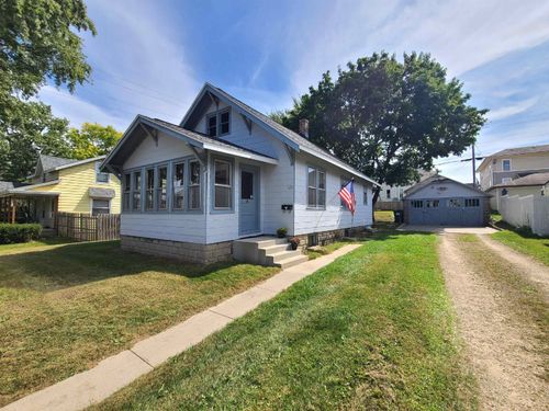 328 E Conant St, Portage, WI, 53901-2241 | Card Image