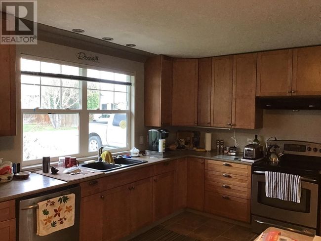 889 Elder Rd, House other with 3 bedrooms, 3 bathrooms and null parking in Kamloops BC | Image 8