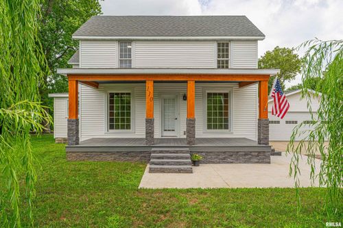 110 North St, Emden, IL, 62635-6425 | Card Image