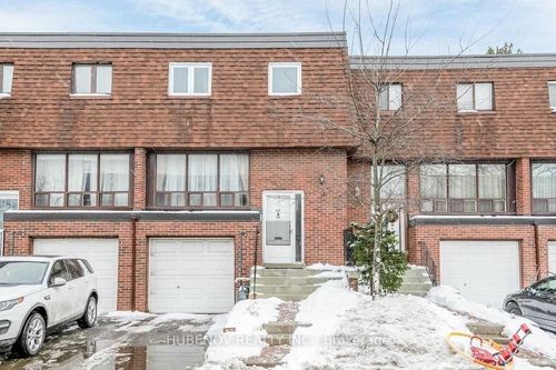 49 Stately Way, Thornhill, ON, L3T3Z9 | Card Image