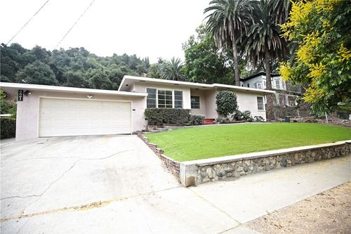 219 Monterey Rd, South Pasadena, CA, 91030-3522 | Card Image