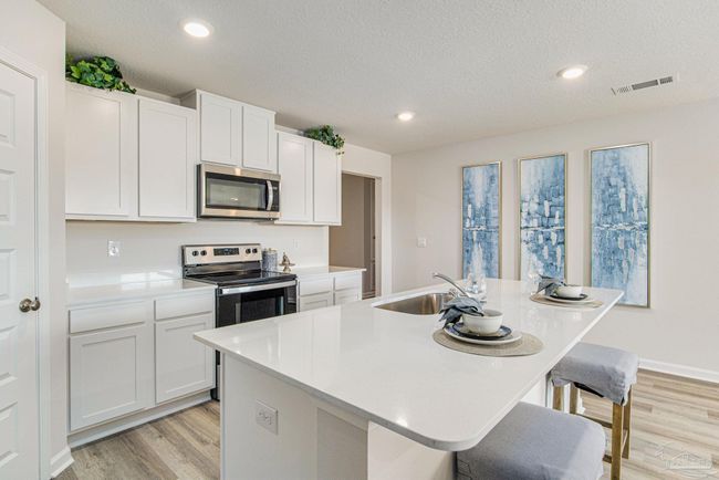 2772 Chevy Cir, House other with 4 bedrooms, 2 bathrooms and 2 parking in Pace FL | Image 15