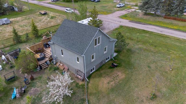 126 3 St, House other with 5 bedrooms, 2 bathrooms and 4 parking in Stirling AB | Image 45