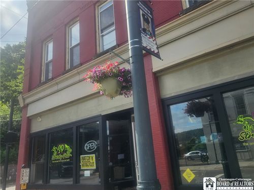 200-196 Main St, Bradford, PA, 16701-2156 | Card Image