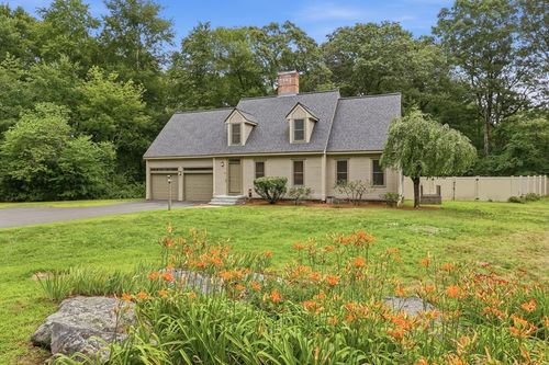 32 Shaker Ln, Littleton, MA, 01460-1906 | Card Image