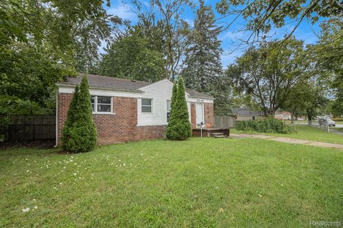 28999 Beechnut St, Inkster, MI, 48141-1109 | Card Image