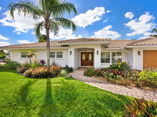 5348 Shadow Lawn Dr, Sarasota, FL, 34242-1831 | Card Image