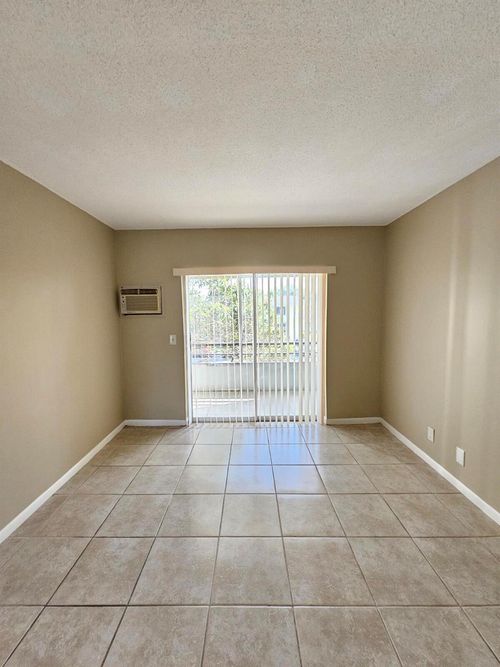 114-114 Norwich E, West Palm Beach, FL, 33417-7944 | Card Image