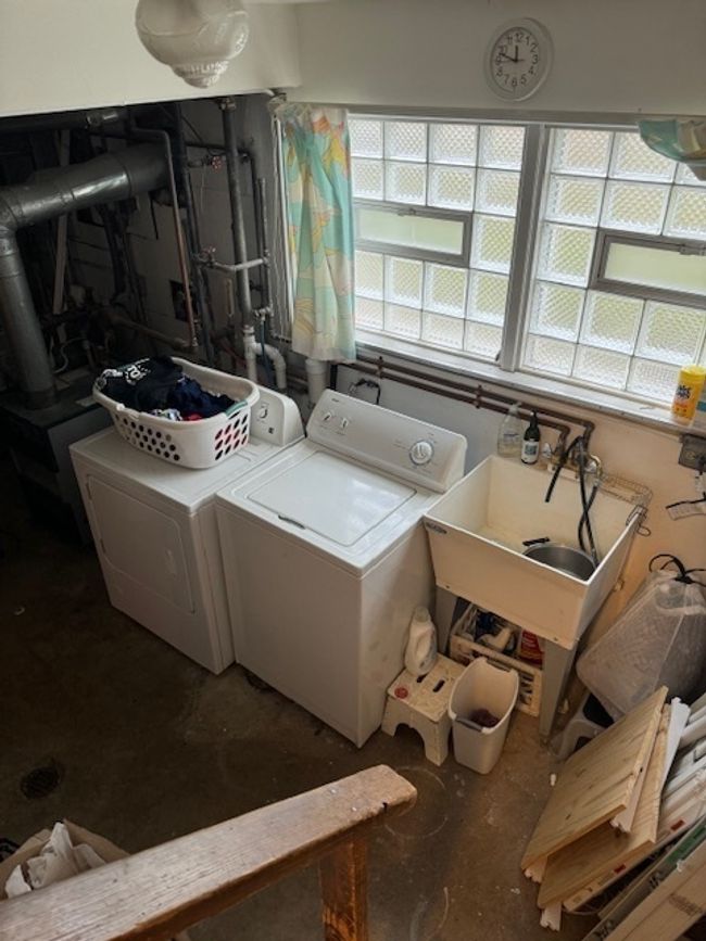 utility laundry room | Image 13