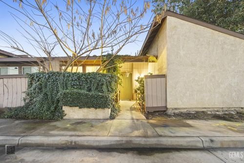 22-5401 Dunsmuir Road, Bakersfield, CA, 93309 | Card Image