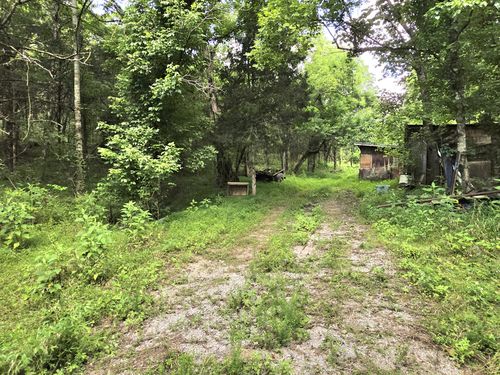 441 Pumpkin Hollow Rd, Liberty, TN, 37095-3710 | Card Image