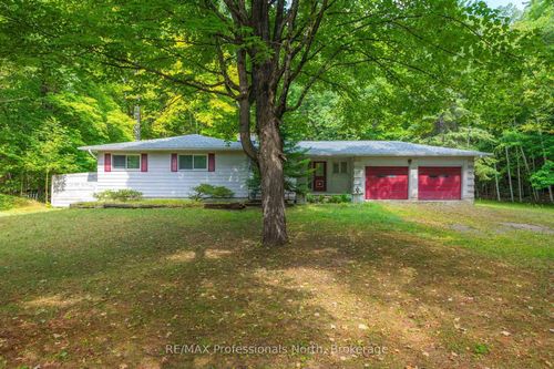 2499 Kennisis Lake Rd, Haliburton, ON, K0M1S0 | Card Image