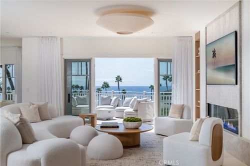 1 Stickley Dr, Laguna Beach, CA, 92651-4238 | Card Image