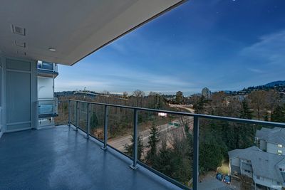 1007 - 200 Klahanie Crt, Condo with 1 bedrooms, 1 bathrooms and null parking in West Vancouver BC | Image 3