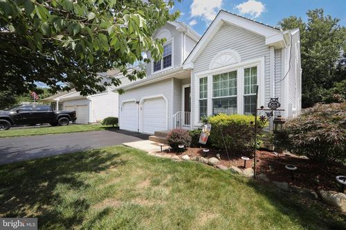 9 Stirrup Way, BURLINGTON, NJ, 08016-3019 | Card Image