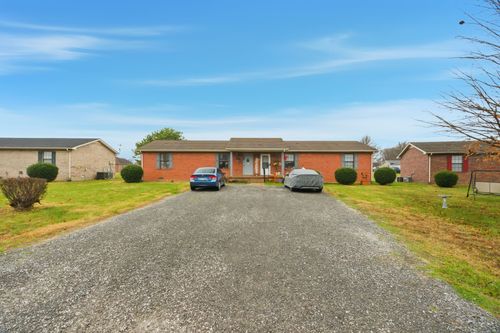 105 Gayla Ct, Portland, TN, 37148-2038 | Card Image