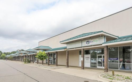 35a-1525 Michigan Ave W, Battle Creek, MI, 49037-1947 | Card Image