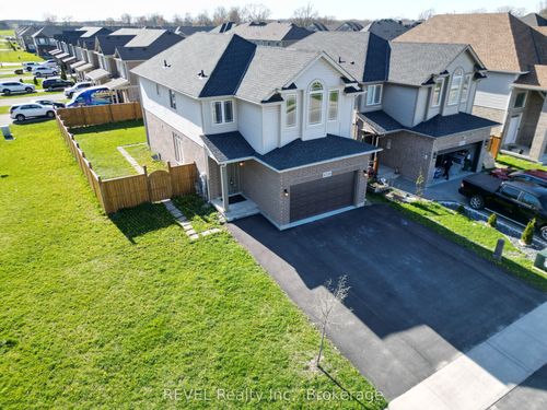 6739 Sam Iorfida Dr, Niagara Falls, ON, L2G0H6 | Card Image