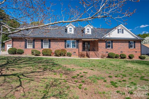 2515 Myra Ln, Lincolnton, NC, 28092-4369 | Card Image