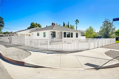 7454 Gaviota Ave, Van Nuys, CA, 91406-6407 | Card Image