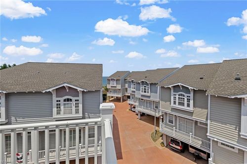 1b-2080 E Ocean View Ave, Norfolk, VA, 23503-2511 | Card Image