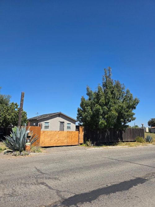 8794 Blossom Ave, Dos Palos, CA, 93620-9624 | Card Image