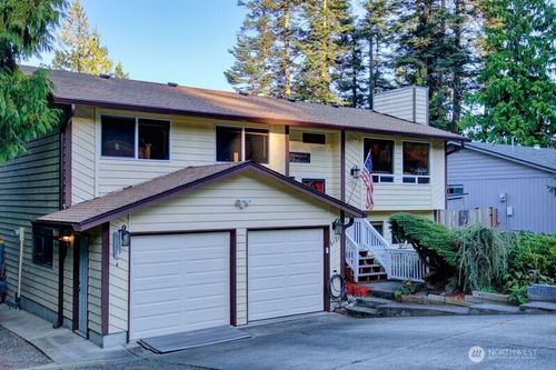 6127 Parkside Drive, Anacortes, WA, 98221 | Card Image