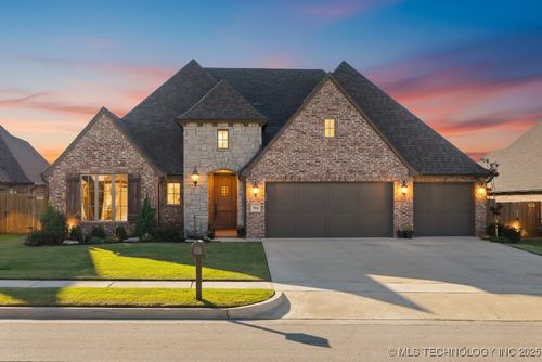 7916 N 147th East Ave, Owasso, OK, 74055-7972 | Card Image