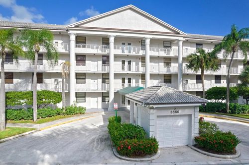 202-3650 Whitehall Dr, West Palm Beach, FL, 33401-1091 | Card Image