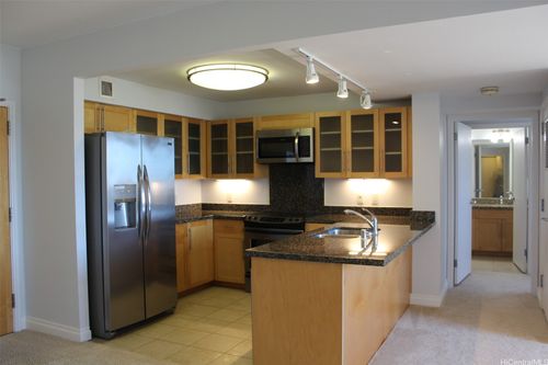 apt-3607-600 Queen St, Honolulu, HI, 96813-5186 | Card Image