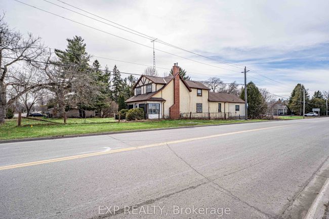 21082 Dalton Rd, Home with 4 bedrooms, 3 bathrooms and 6 parking in Jacksons Point ON | Image 12