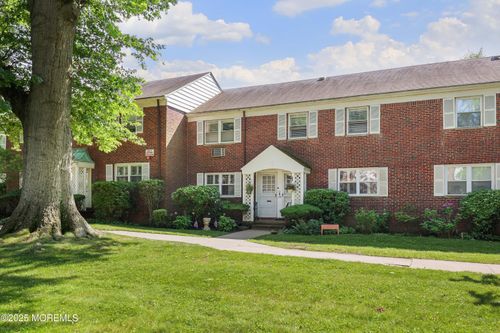 131 Manor Dr, Red Bank, NJ, 07701-2460 | Card Image