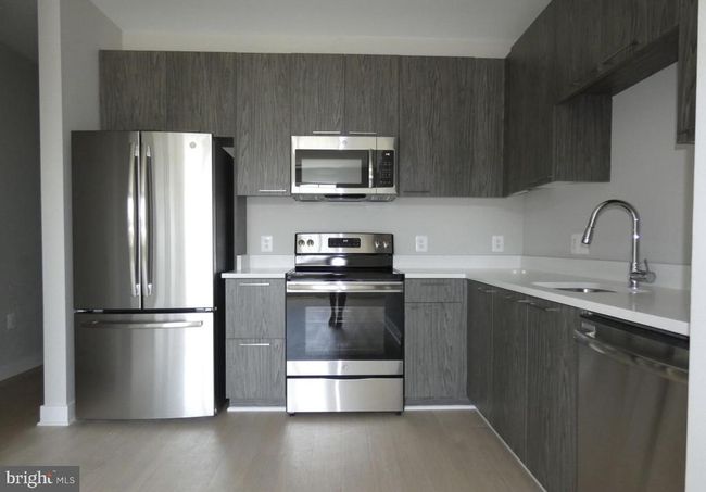 UNIT-318 - 989 S Buchanan St, Condo with 2 bedrooms, 2 bathrooms and null parking in ARLINGTON VA | Image 4