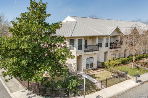 444 Herff St, Boerne, TX, 78006-2536 | Card Image