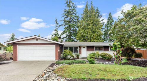 9805 S 212th St, Kent, WA, 98031-4015 | Card Image