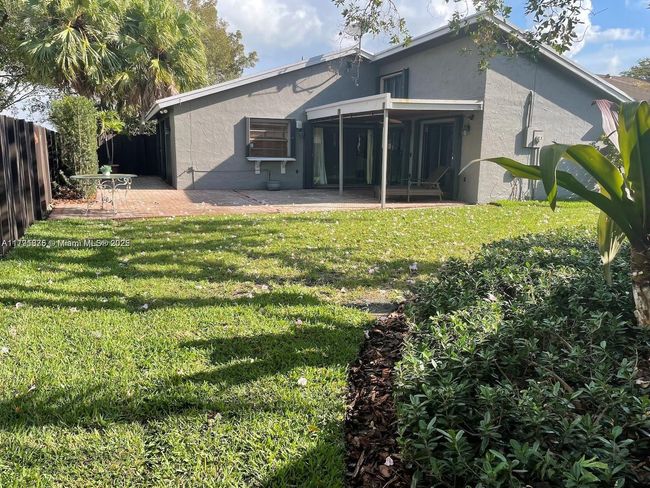 13686 Sw 116 Th Ln, House other with 3 bedrooms, 2 bathrooms and null parking in Miami FL | Image 23