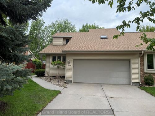 1908 Stolley Park Circle, Grand Island, NE, 68803 | Card Image