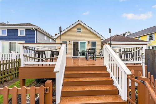 1432 Edgemere Dr, Greece, NY, 14612-1512 | Card Image