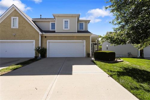 1321 158th Ct, Basehor, KS, 66007-7700 | Card Image