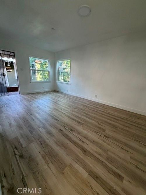 1/2 Sherman Way, Lake Balboa, CA, 91406 | Card Image