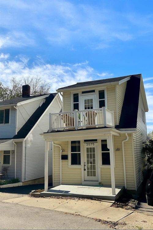 3825 Stites Pl, Cincinnati, OH, 45226-2127 | Card Image